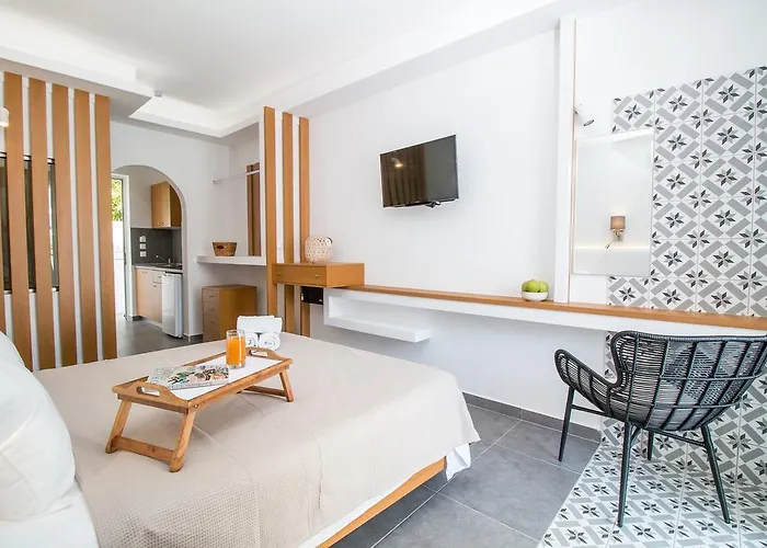 Alexander & - Adults Only 4*