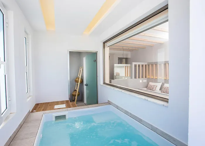 Alexander & - Adults Only